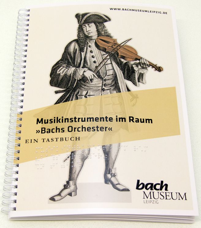 Cover des Reliefführers: Musiker mit Geige aus Bachs Zeiten